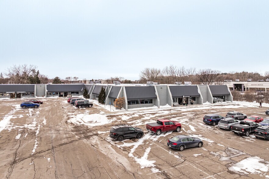 7100-7148 Shady Oak Rd, Eden Prairie, MN à louer - Photo de l’immeuble – Image 2 sur 6