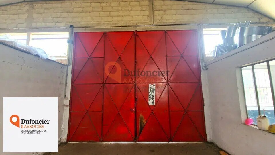 Local d’activités dans Poitiers à louer - Photo intérieure – Image 2 sur 3