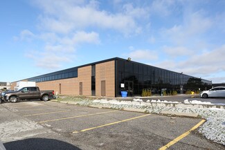 Plus de détails pour 62 Railside Rd, Toronto, ON - Industriel/Logistique à louer