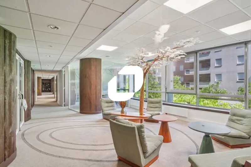 Bureau dans Rueil-Malmaison à vendre Hall d’entrée– Image 1 sur 15