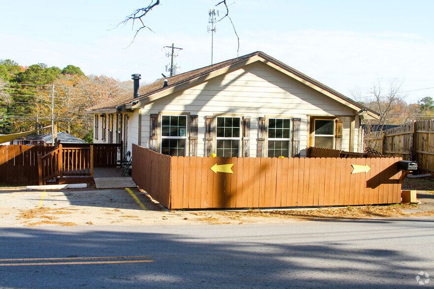6135 Petty St SW, Covington, GA à vendre - Photo de l’immeuble – Image 2 sur 30