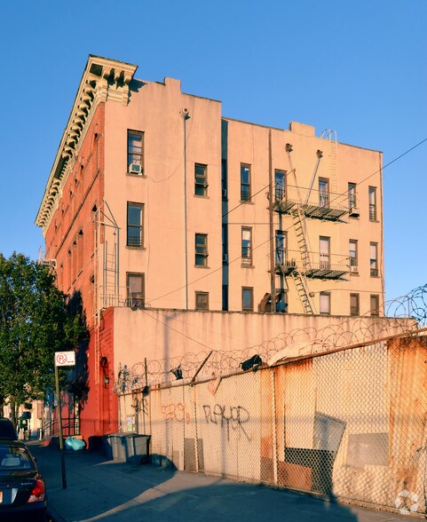 4196 Park Ave, Bronx, NY à louer - Photo de l’immeuble – Image 2 sur 3
