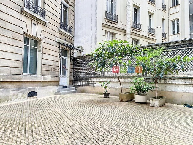 Plus de détails pour Bureau à vendre
