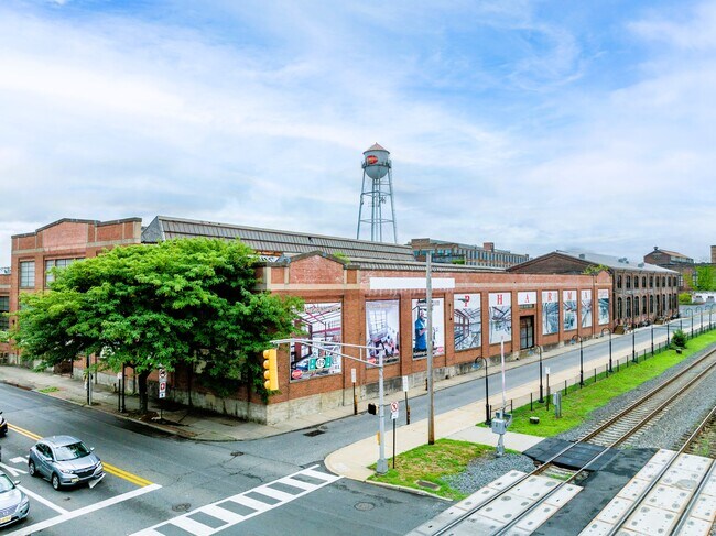 Plus de détails pour 21 Clark St, Trenton, NJ - Bureau, Local d'activités à louer