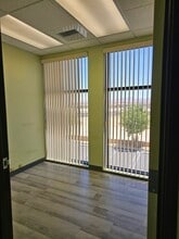 12021 Jacaranda Ave, Hesperia, CA à louer Photo intérieure– Image 1 sur 11