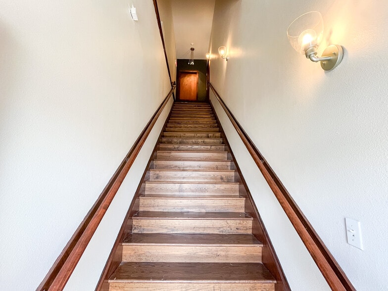2209 E 7th Ave, Tampa, FL à louer - Photo de l’immeuble – Image 3 sur 13