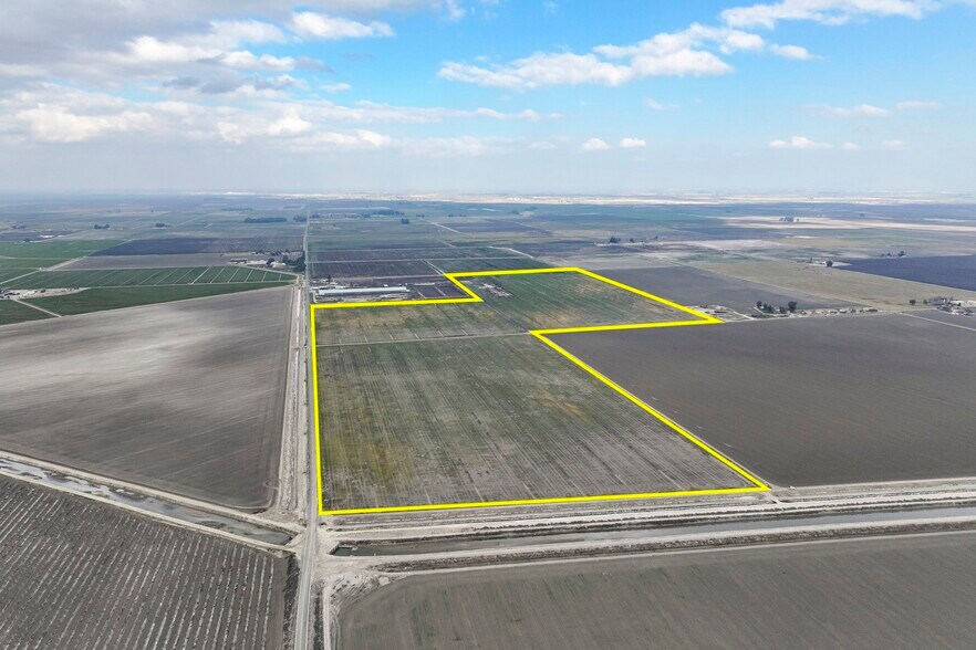 Madison Avenue, Stratford, CA à vendre - Photo principale – Image 1 sur 12
