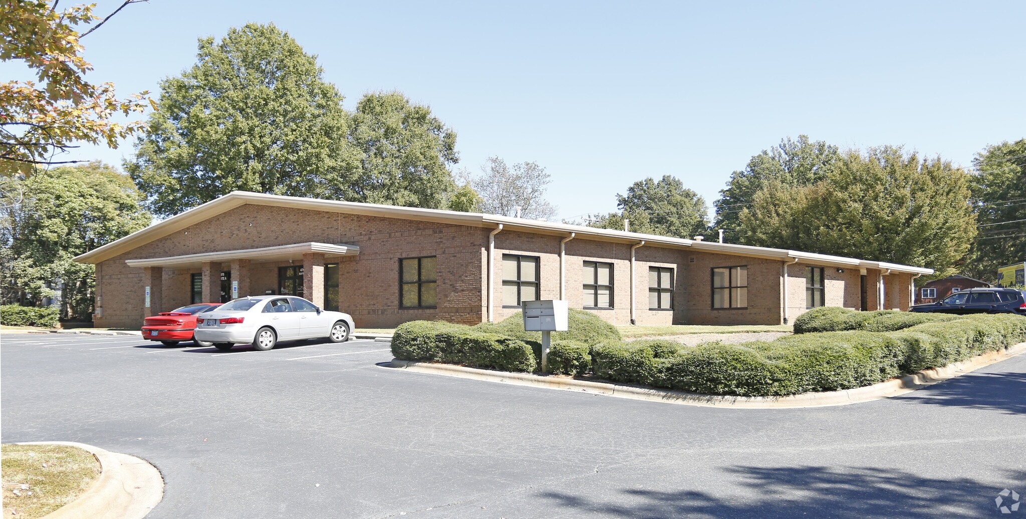 470 N Broad St, Mooresville, NC à vendre Photo principale– Image 1 sur 2