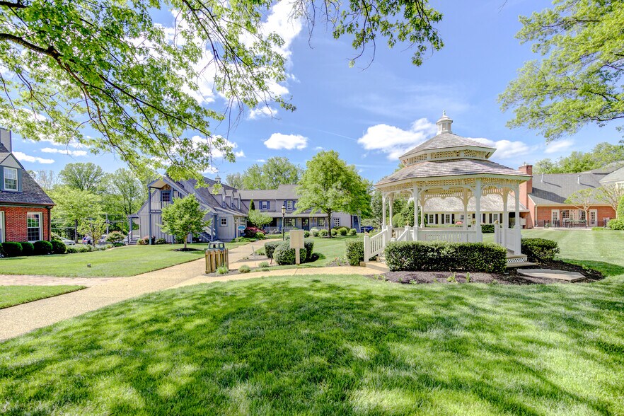 752 Walker Rd, Great Falls, VA à louer - Photo de l’immeuble – Image 3 sur 8