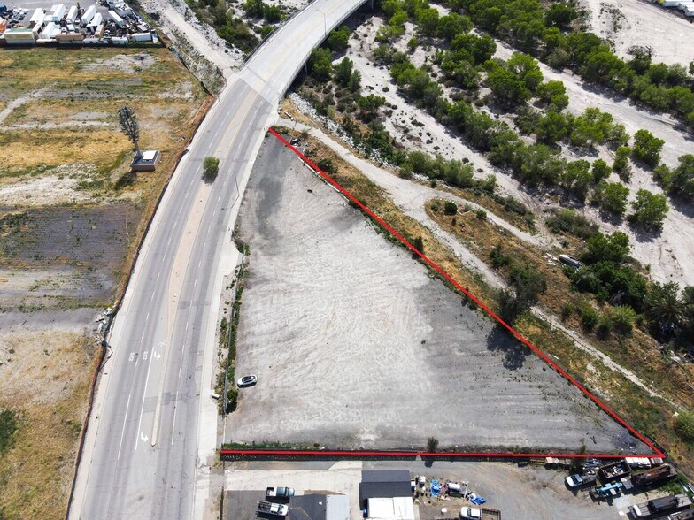 787 Orange Show, San Bernardino, CA à vendre - Photo de l’immeuble – Image 2 sur 7