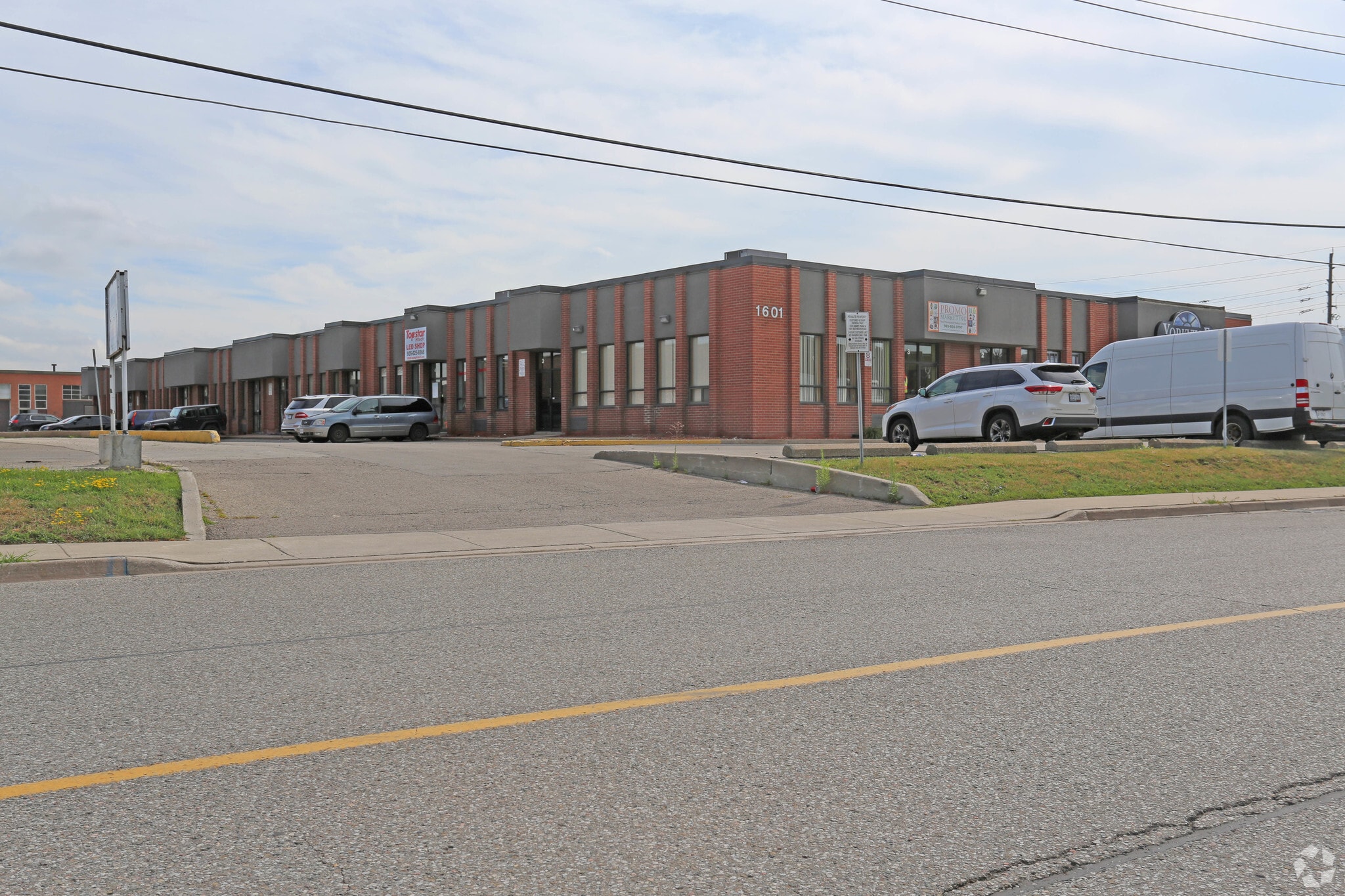 1601 Matheson Blvd, Mississauga, ON à louer Photo principale– Image 1 sur 5