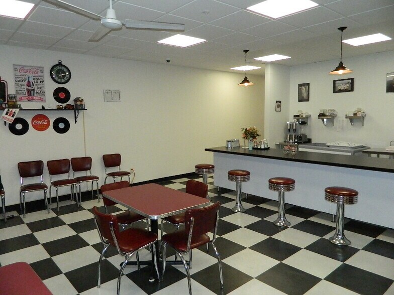 667 Prentice St, Granite Falls, MN à vendre - Photo intérieure – Image 2 sur 17