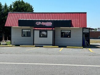 Plus de détails pour 566 E Main St, Yadkinville, NC - Local commercial à vendre