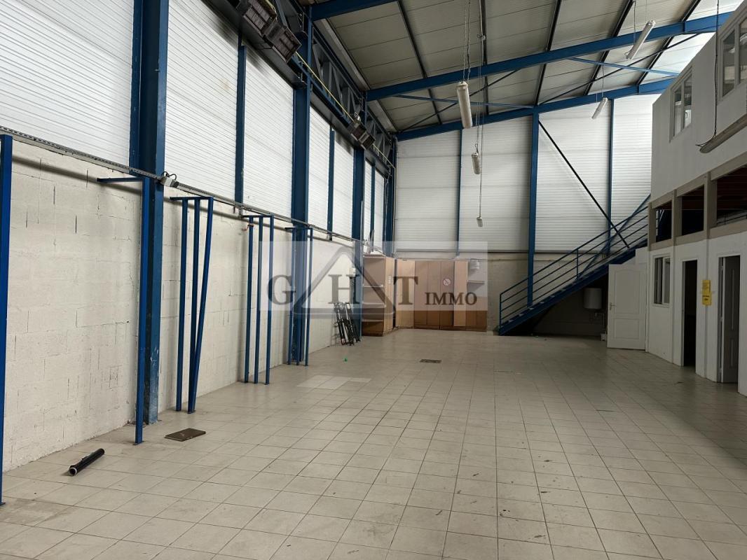 Industriel/Logistique dans Montfermeil à louer Photo intérieure– Image 1 sur 7