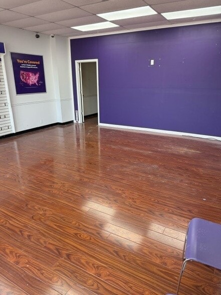 1555 E Wadsworth Ave, Philadelphia, PA à louer - Photo de l’immeuble – Image 3 sur 8