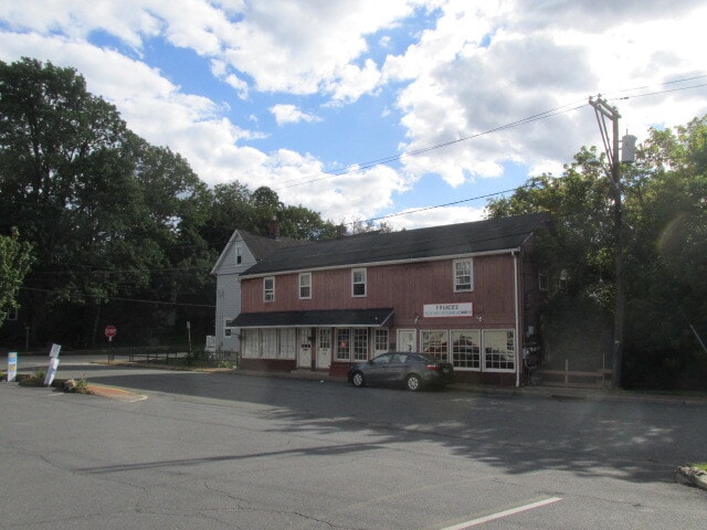 4 Mercer St, Hopewell, NJ à vendre - Photo principale – Image 1 sur 4