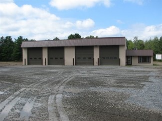 Plus de détails pour 130 Big Boom Rd, Queensbury, NY - Industriel/Logistique à louer