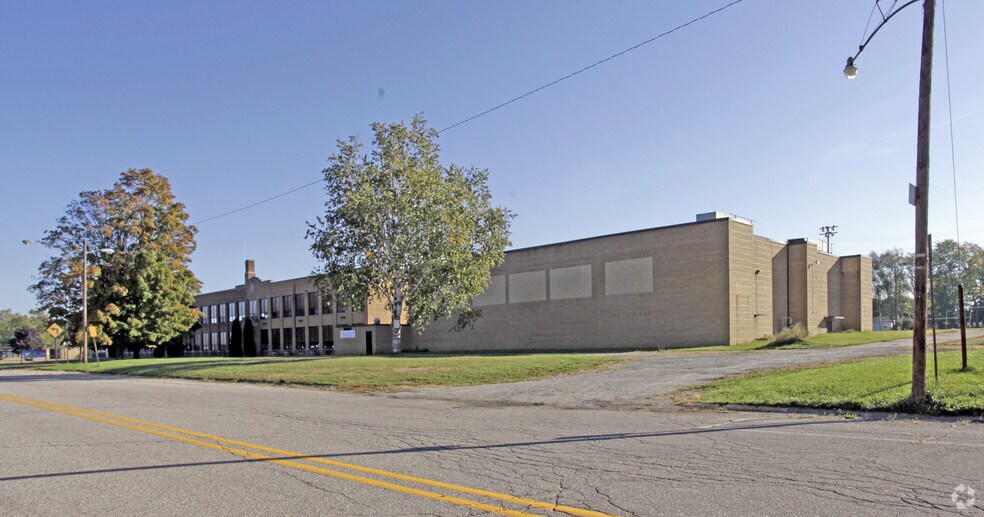 122 Southeastern Ave, Galien, MI à vendre - Photo de l’immeuble – Image 2 sur 11