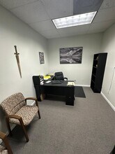 1340 Clearmont St NE, Palm Bay, FL à louer Photo intérieure– Image 2 sur 7