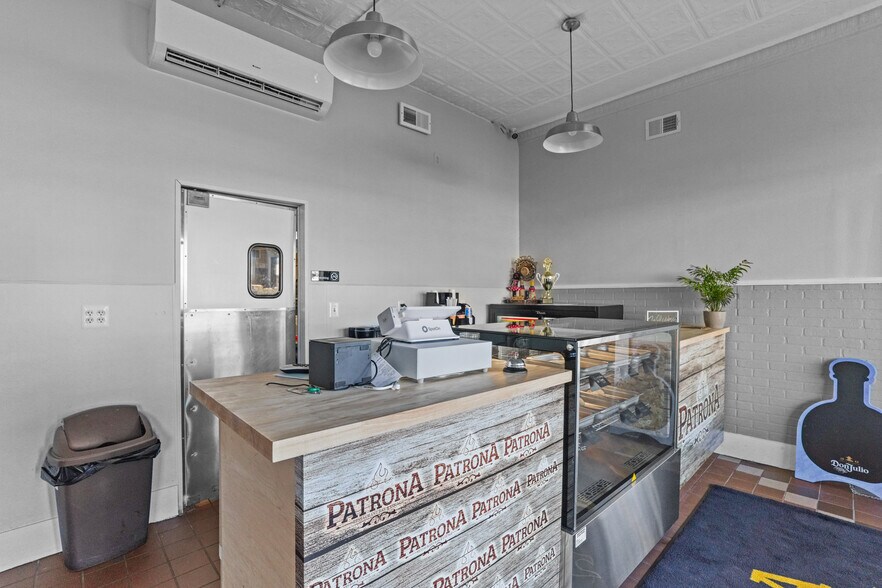 570-582 Smithfield Ave, Pawtucket, RI à vendre - Photo de l’immeuble – Image 3 sur 61