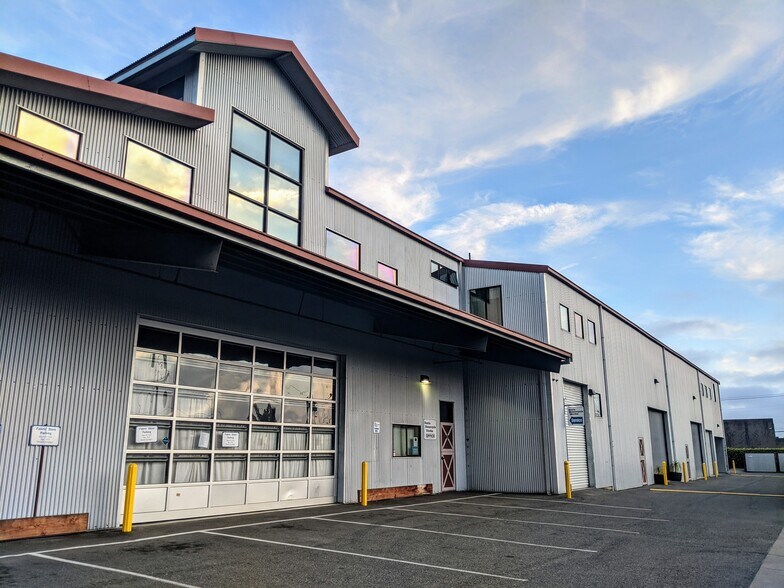 80 Airport Blvd, Freedom, CA à louer - Photo de l’immeuble – Image 1 sur 7