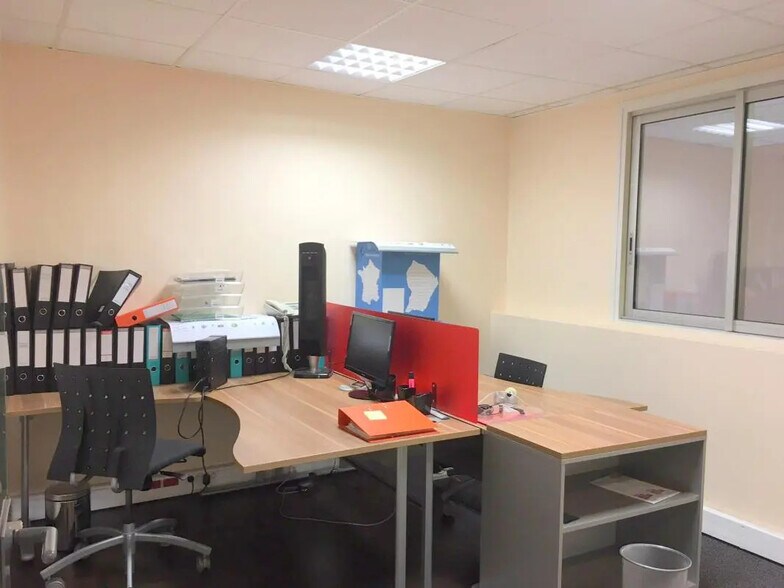 Bureau dans Sartrouville à louer - Photo de l’immeuble – Image 2 sur 5