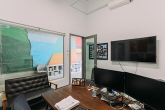 2744 E 11th St, Oakland, CA à louer Photo intérieure– Image 1 sur 3