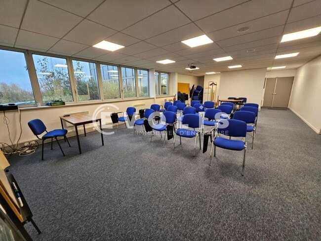 Plus de détails pour Bureau à vendre