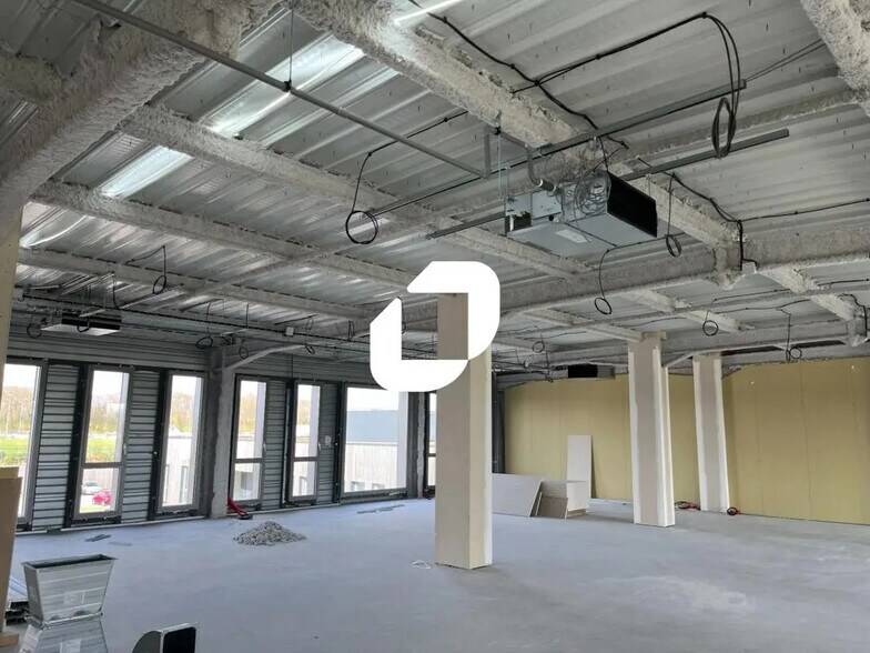 Bureau dans Famars à louer - Photo de l’immeuble – Image 3 sur 9