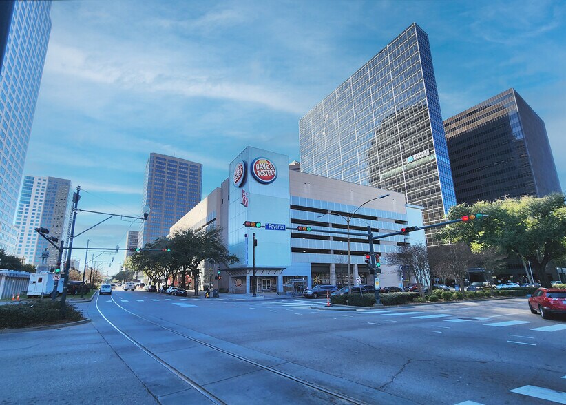 1200 Poydras St, New Orleans, LA à louer - Photo de l’immeuble – Image 2 sur 2