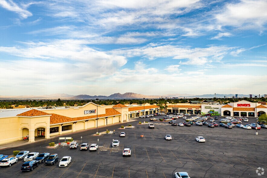 8510-8584 W Lake Mead Blvd, Las Vegas, NV à louer - Photo de l’immeuble – Image 3 sur 3