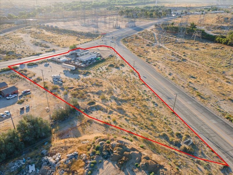 17400 N D St, Victorville, CA à vendre Photo principale– Image 1 sur 9