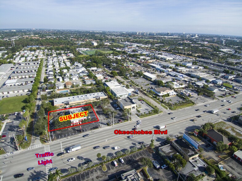 4275 Okeechobee Blvd, West Palm Beach, FL à louer - Photo de l’immeuble – Image 3 sur 13