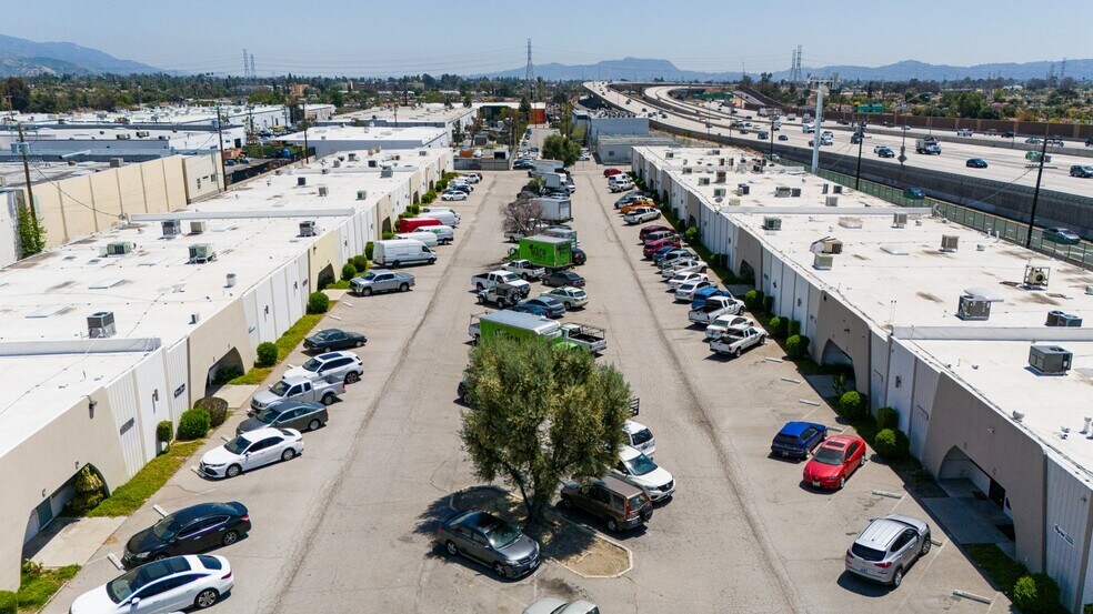 12970 Branford St, Pacoima, CA à louer - Photo de l’immeuble – Image 2 sur 4