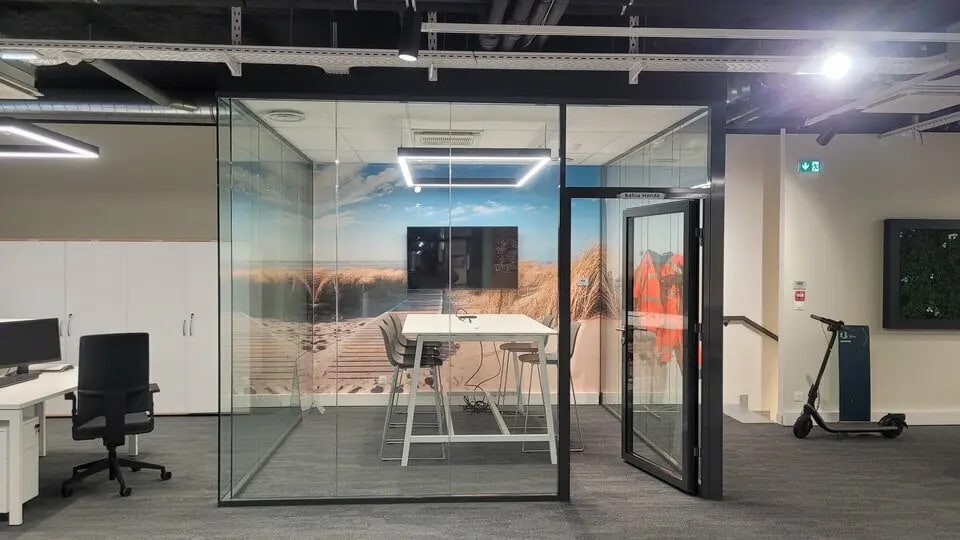 Bureau dans Rouen à louer - Photo de l’immeuble – Image 3 sur 13