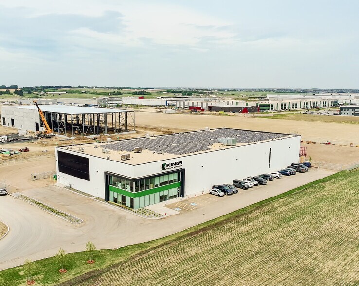 3220 12 St, Nisku, AB à louer - Photo de la construction – Image 2 sur 6