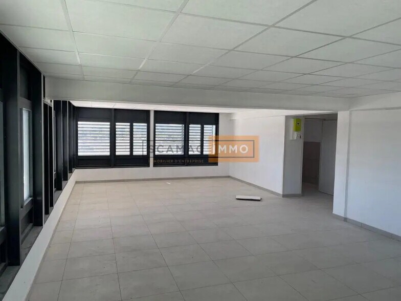 Bureau dans La Farlède à louer - Photo de l’immeuble – Image 3 sur 6