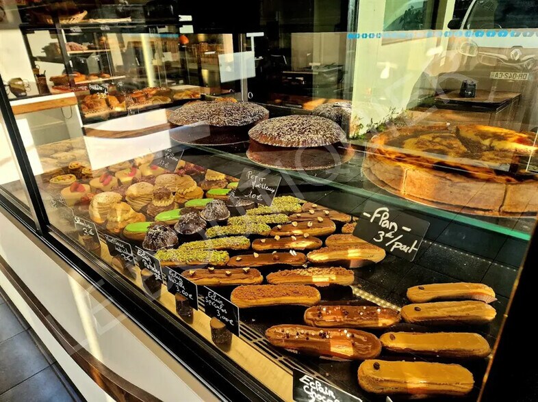 Local commercial dans Éragny à vendre - Photo de l’immeuble – Image 2 sur 9