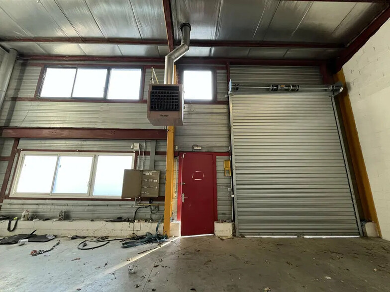 Local d’activités dans Quincy-Voisins à louer - Photo intérieure – Image 2 sur 7