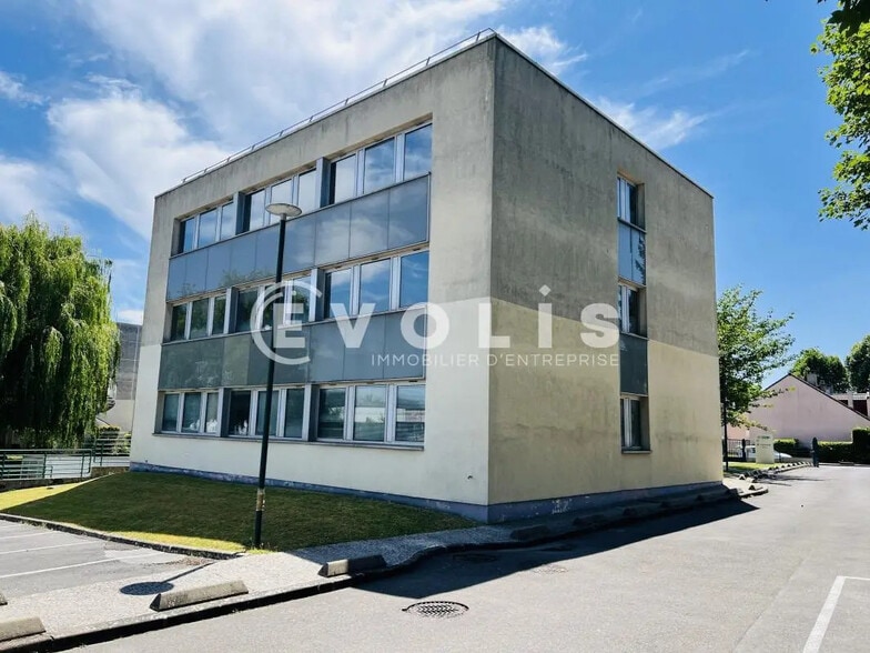 Bureau dans Noisiel à louer - Photo de l’immeuble – Image 2 sur 9