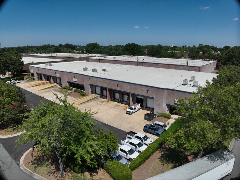 3401 Woodpark Blvd, Charlotte, NC à louer – Image 2 sur 3