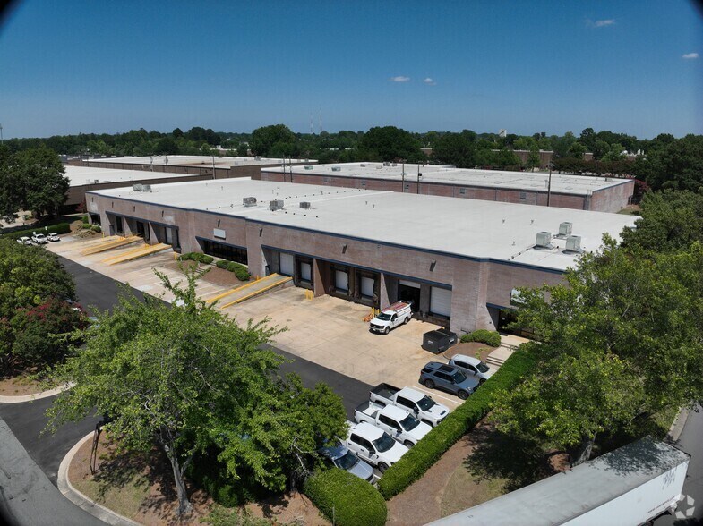 3401 Woodpark Blvd, Charlotte, NC à louer – Image 2 sur 3