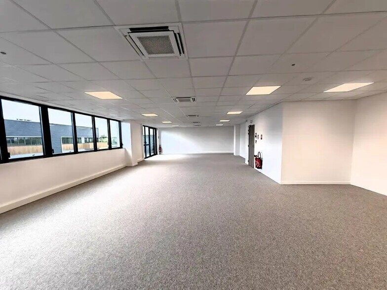 Industriel/Logistique dans Chalifert à louer - Photo de l’immeuble – Image 3 sur 7