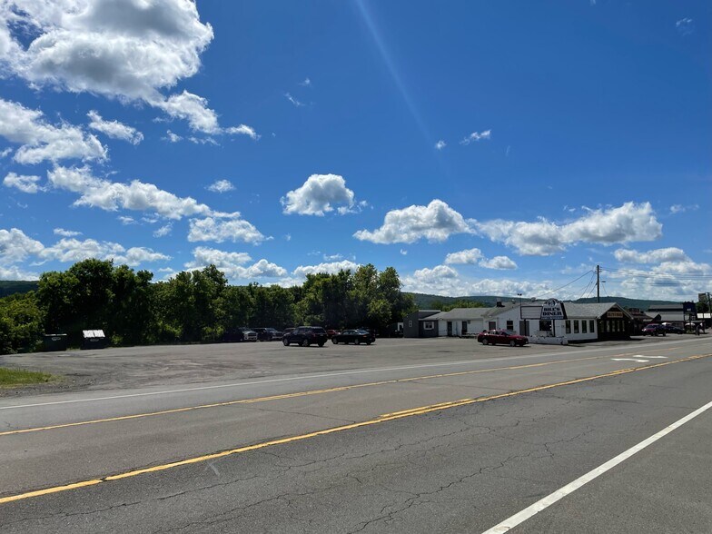 6082 State Highway 12, Norwich, NY à louer - Photo de l’immeuble – Image 3 sur 5