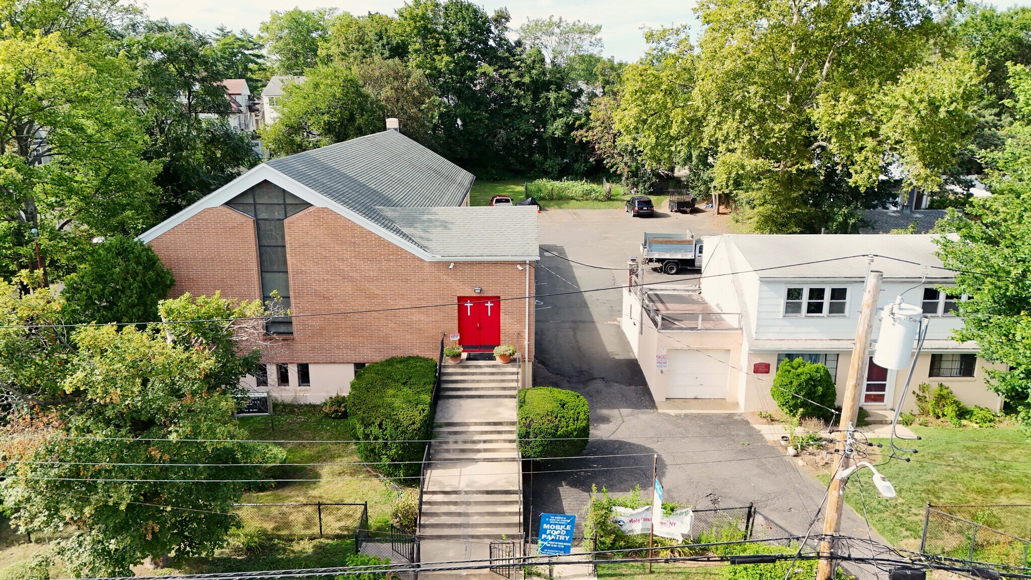 135 Remington Pl, New Rochelle, NY à louer Photo principale– Image 1 sur 10