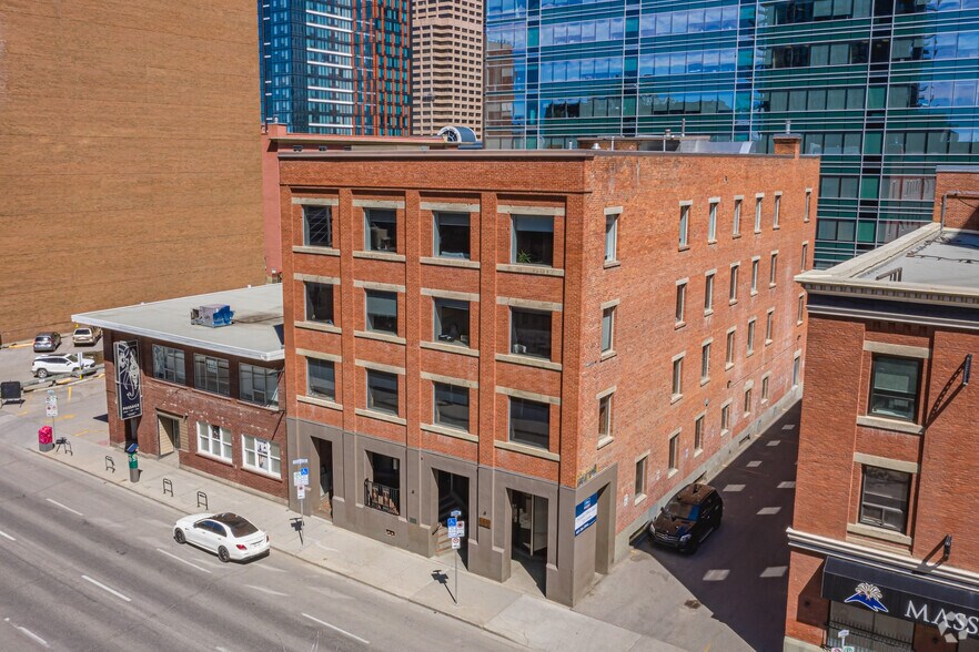 522 11th Ave SW, Calgary, AB à louer - Photo de l’immeuble – Image 1 sur 1