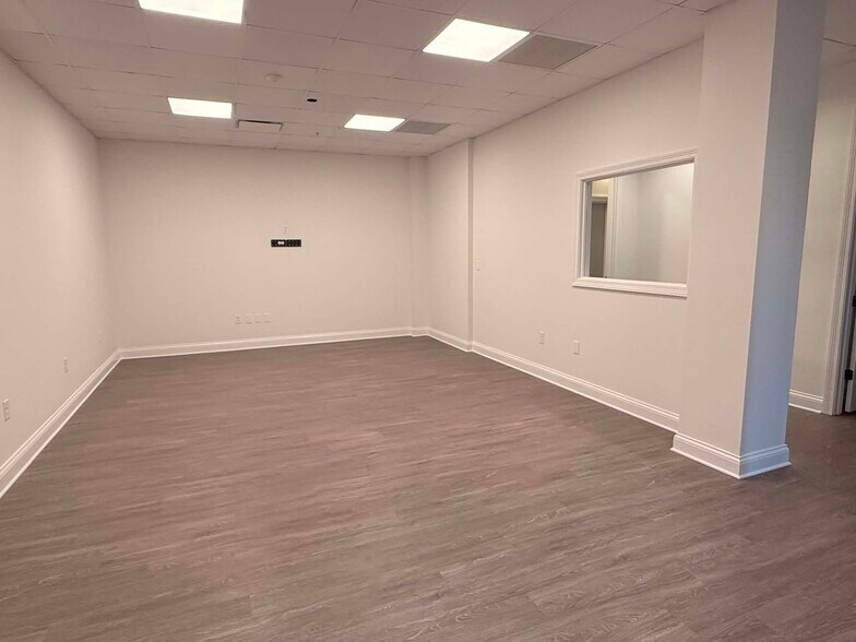 3320 Thomasville Rd, Tallahassee, FL à louer - Photo de l’immeuble – Image 3 sur 7