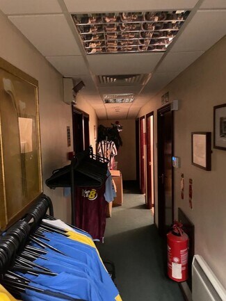 Plus de détails pour 28 Rippers Ct, Halstead - Industriel/Logistique à vendre