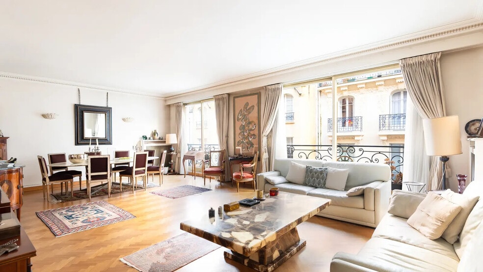 Bureau dans Paris à vendre - Photo de l’immeuble – Image 1 sur 7