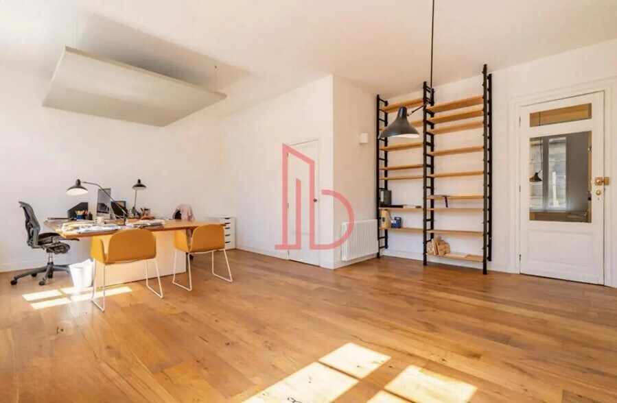 Bureau dans Bordeaux à vendre - Photo de l’immeuble – Image 2 sur 8